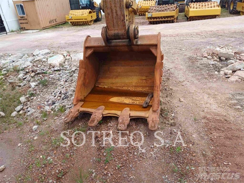 CAT 33607 Escavadoras de rastos