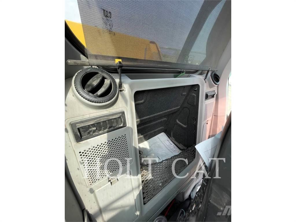 CAT 340 12 Escavadoras de rastos