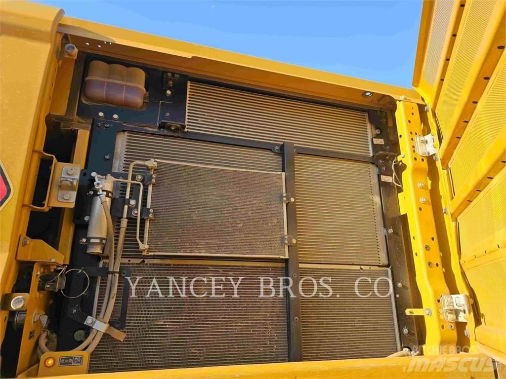 CAT 34008 Escavadoras de rastos