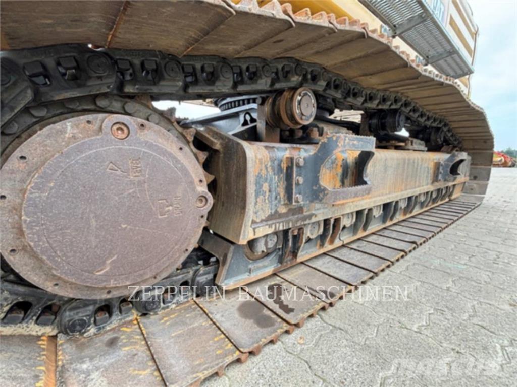 CAT 352-08 Escavadoras de rastos