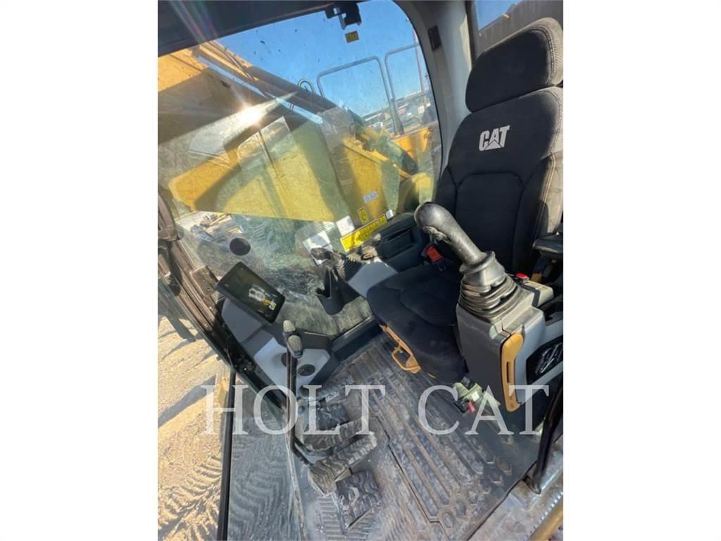 CAT 352 11 Escavadoras de rastos