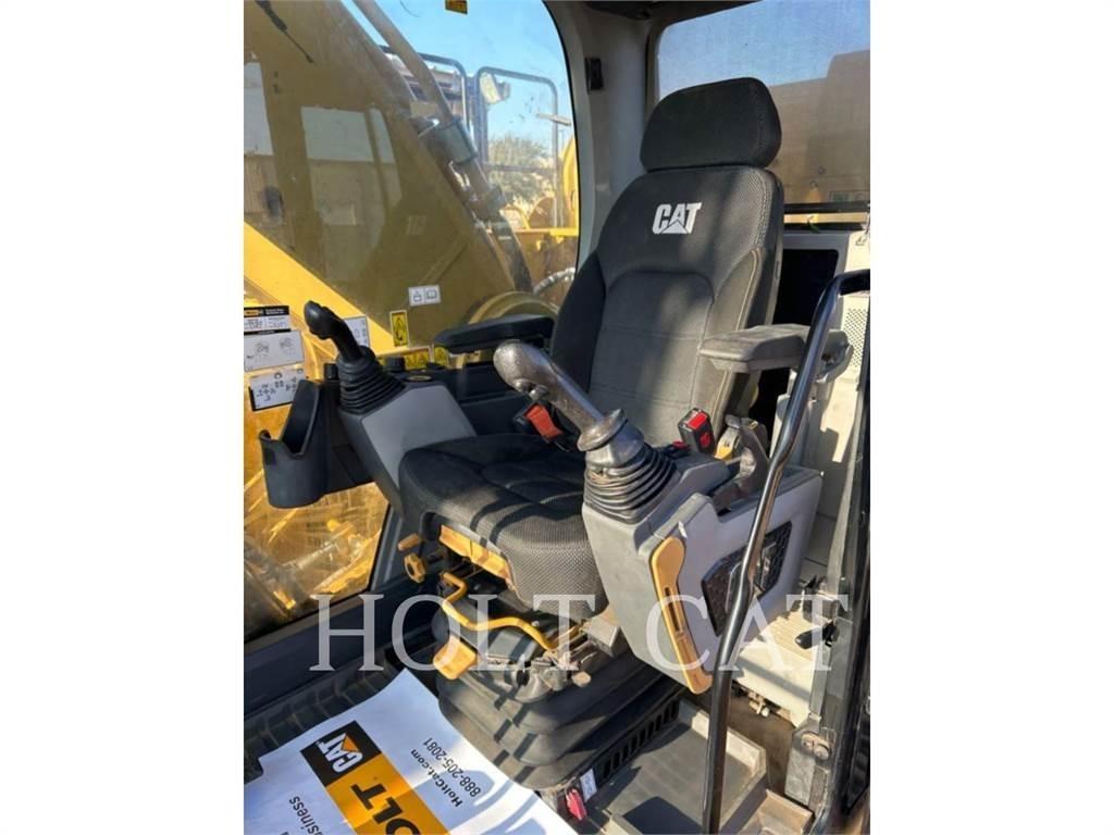 CAT 352 11 Escavadoras de rastos