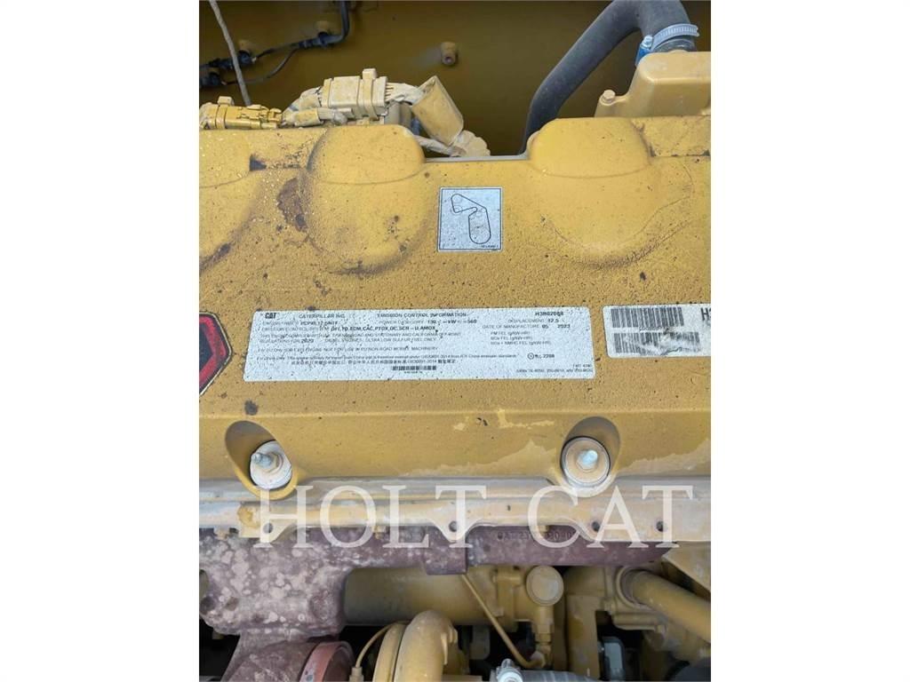 CAT 352 12 Escavadoras de rastos