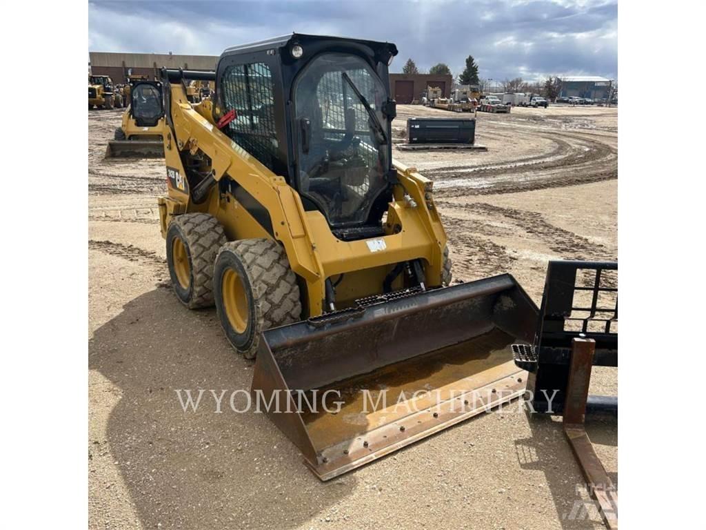 CAT 352D Carregadoras de direcção deslizante
