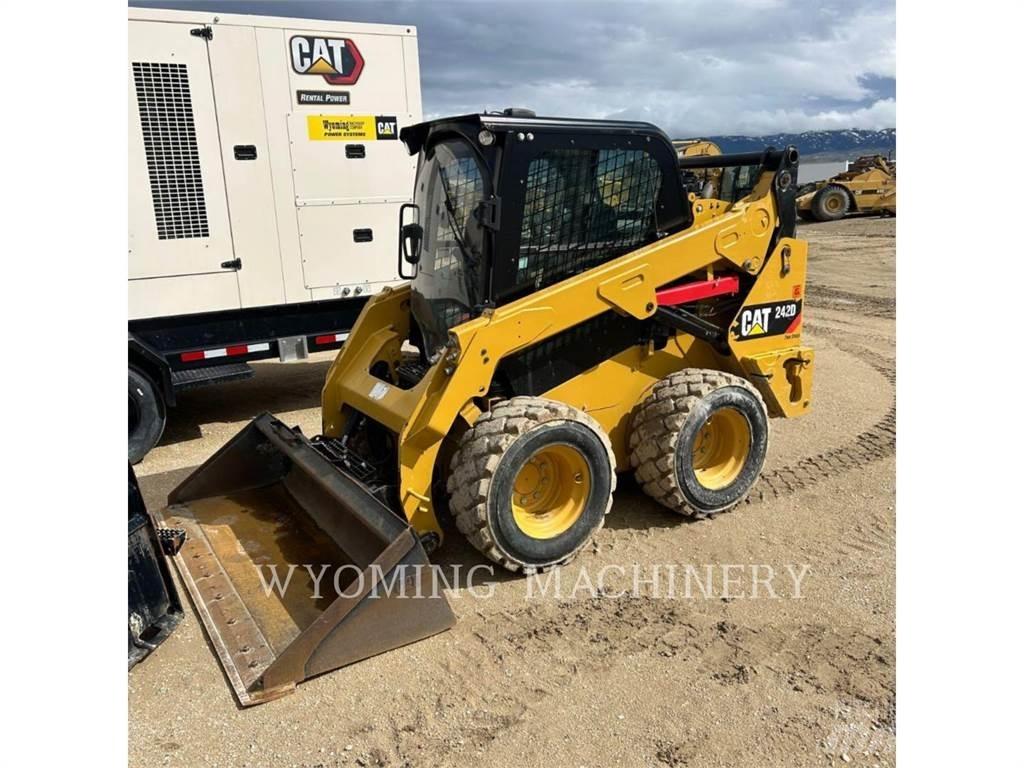 CAT 352D Carregadoras de direcção deslizante