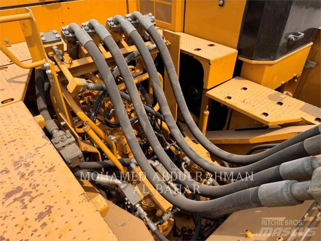 CAT 374 Escavadoras de rastos