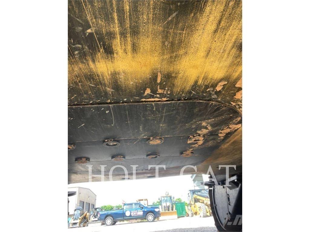 CAT 374 Escavadoras de rastos