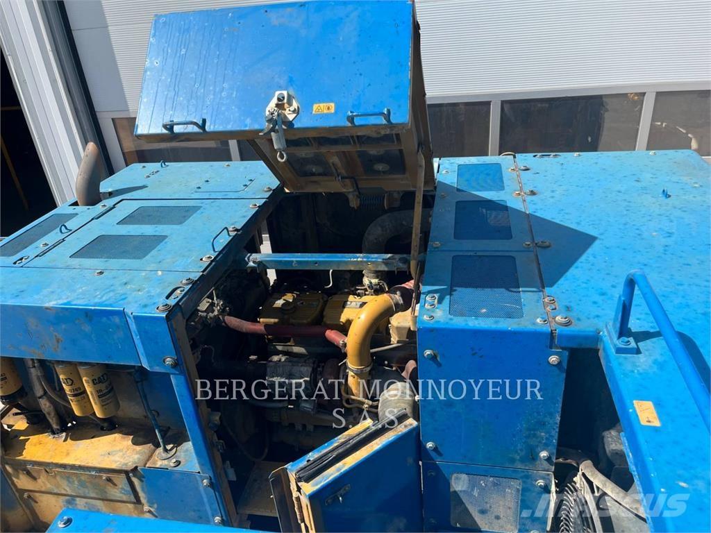 CAT 390F Escavadoras de rastos