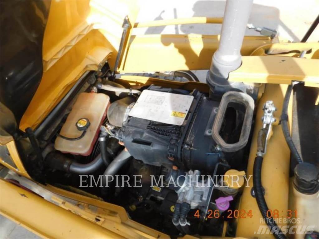 CAT 415F2 IL Pás carregadoras de rodas