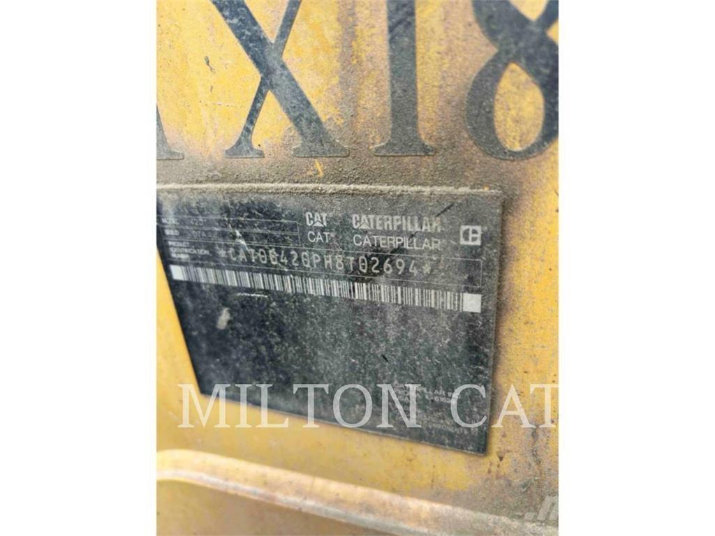 CAT 42007 Retroescavadoras