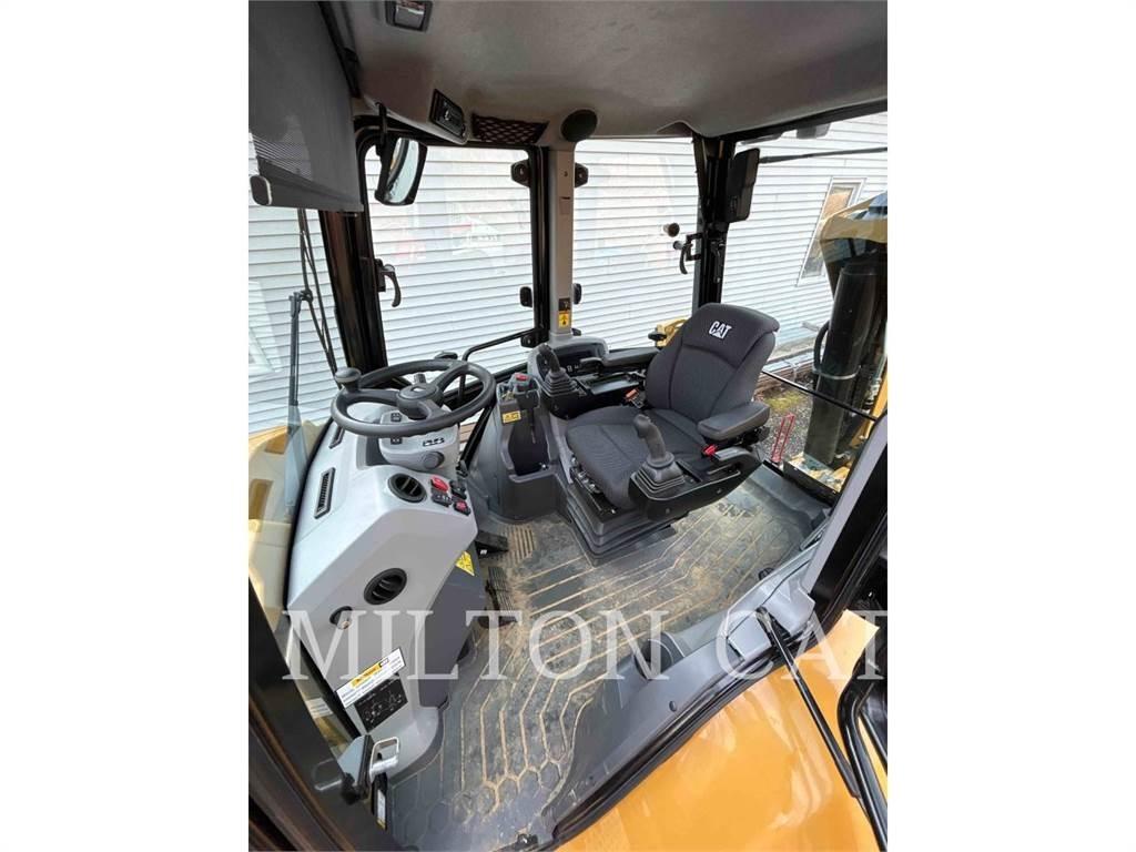 CAT 42007XE Retroescavadoras