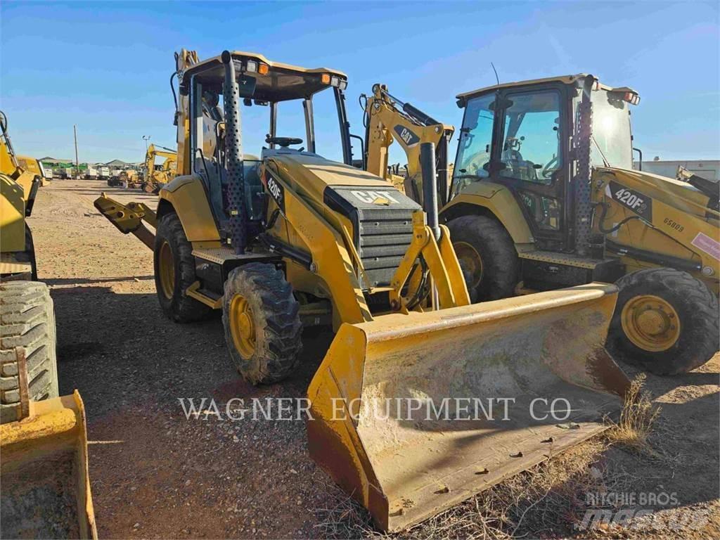 CAT 420F2ST Retroescavadoras