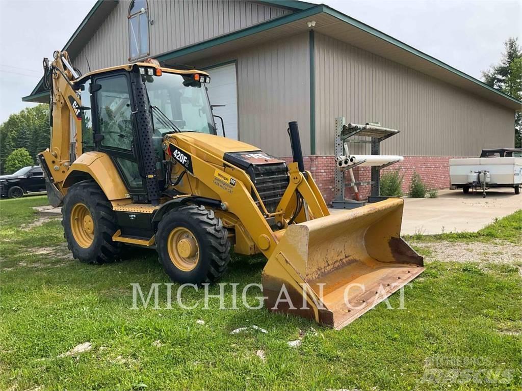 CAT 420F2ST Retroescavadoras