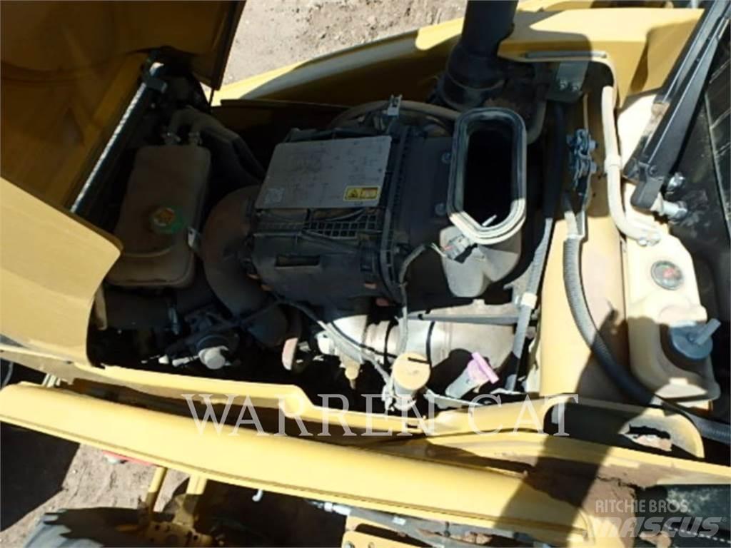 CAT 420XE AE4T Retroescavadoras