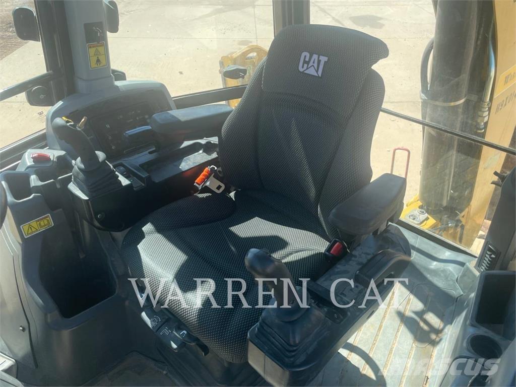 CAT 420XE AE4T Retroescavadoras