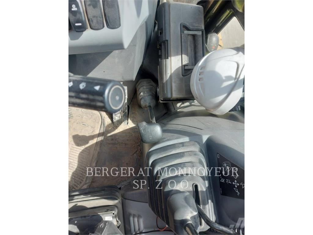 CAT 428 Retroescavadoras