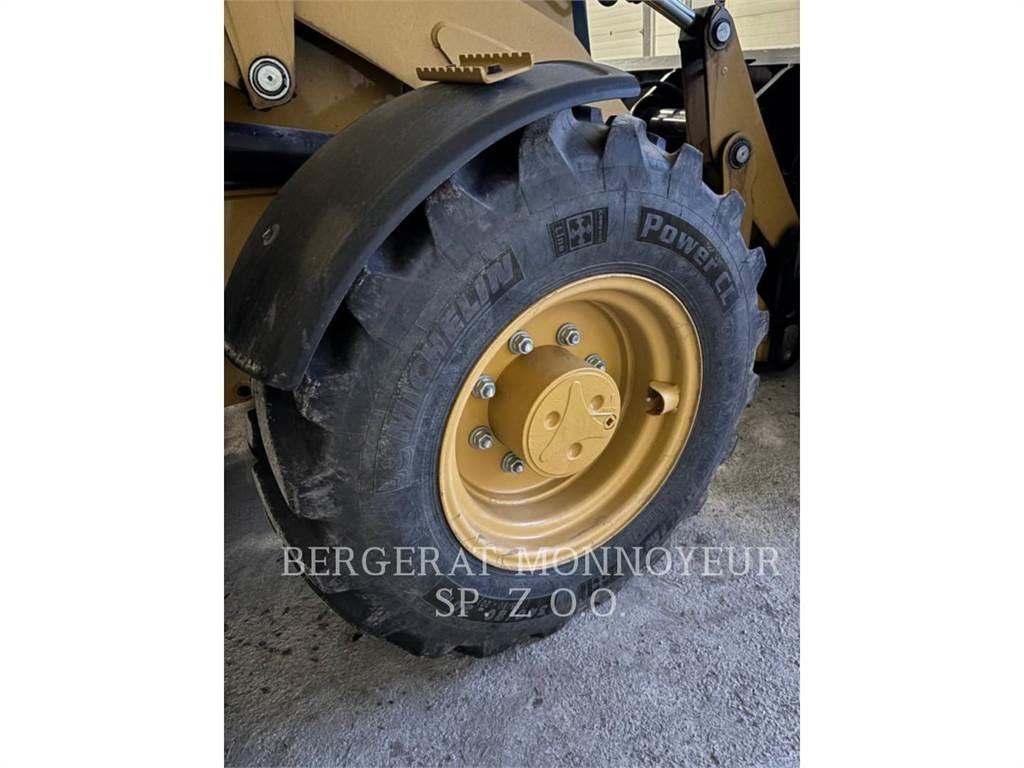CAT 432 Retroescavadoras