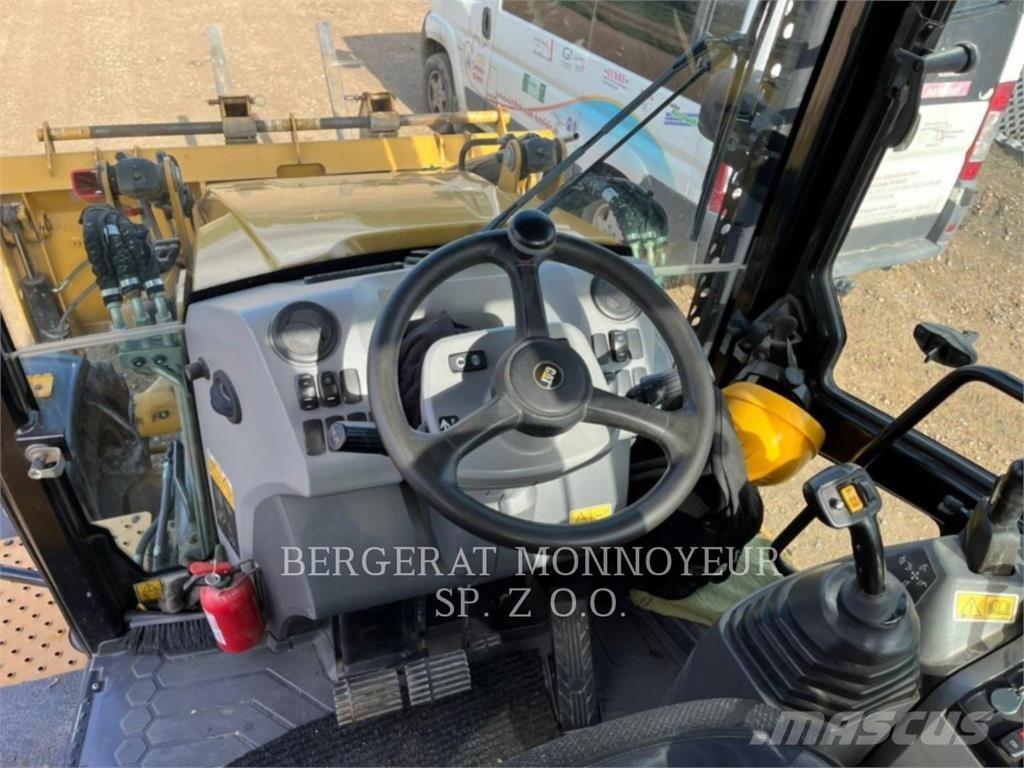 CAT 432F2 Retroescavadoras
