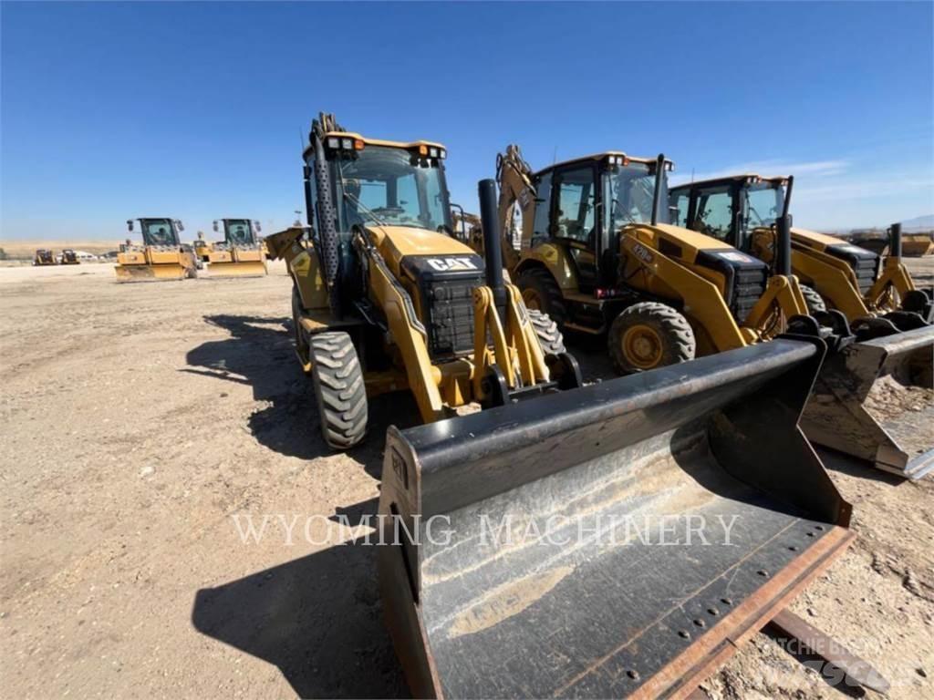 CAT 440 Retroescavadoras