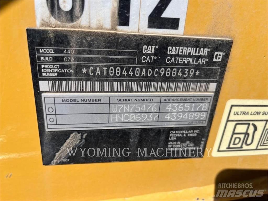 CAT 440 Retroescavadoras