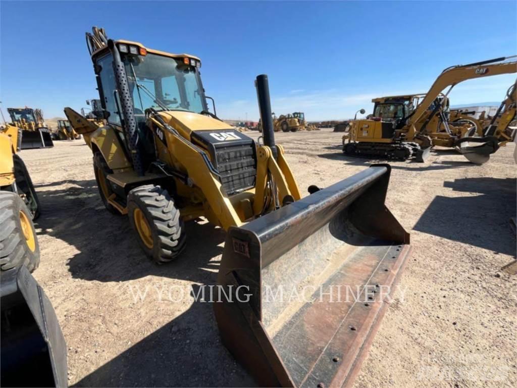 CAT 440 Retroescavadoras