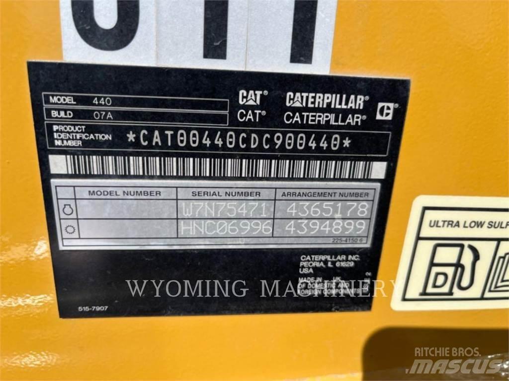 CAT 440 Retroescavadoras