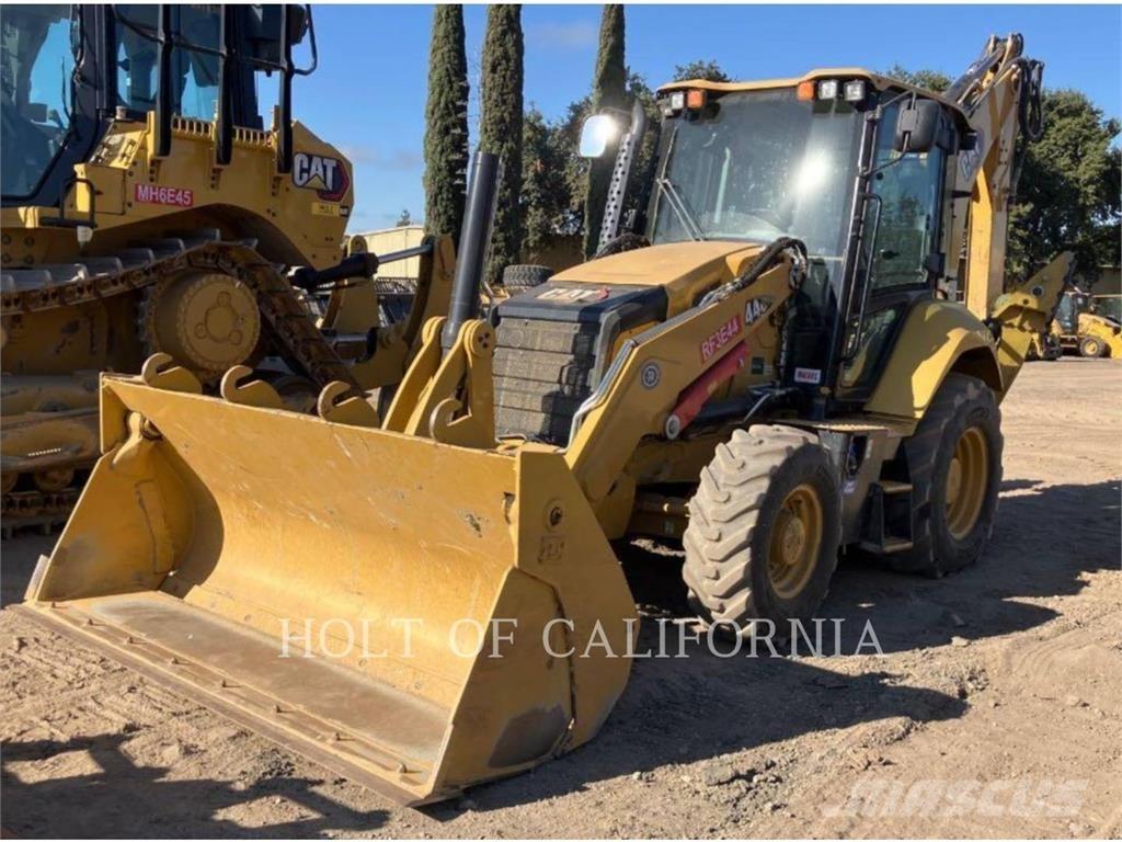 CAT 440 Retroescavadoras