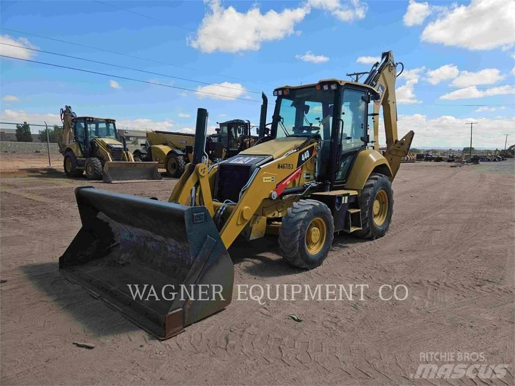 CAT 440 Retroescavadoras