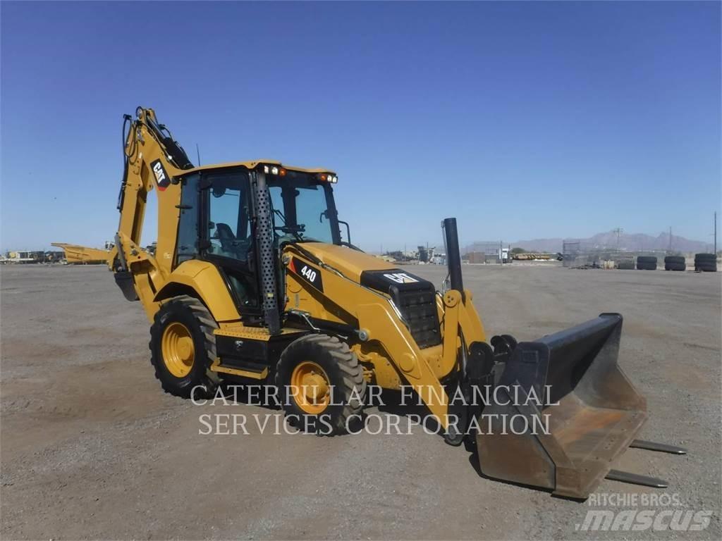 CAT 440-07 Retroescavadoras