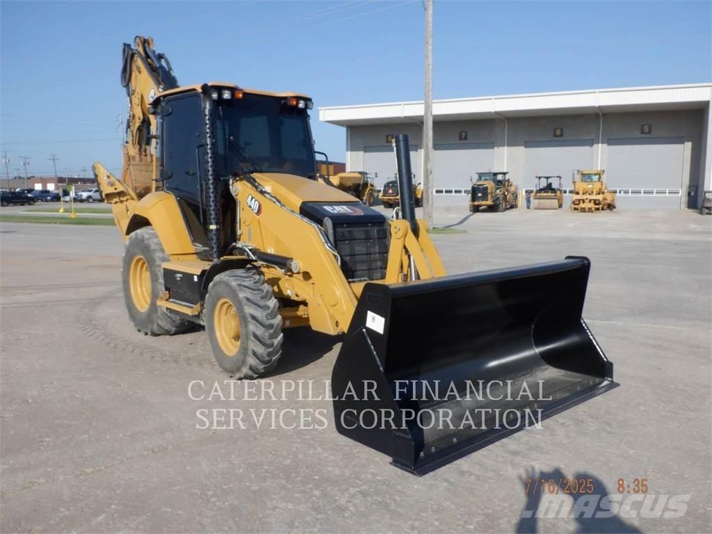 CAT 440-07 Retroescavadoras