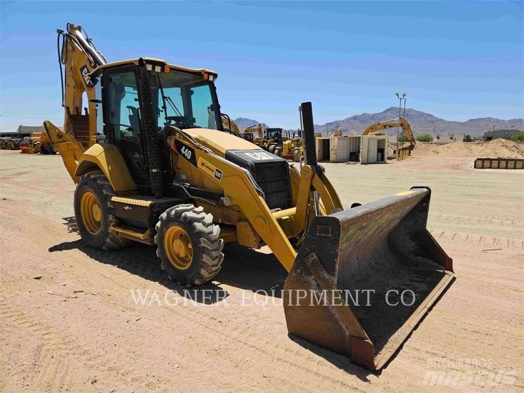 CAT 44007 Retroescavadoras