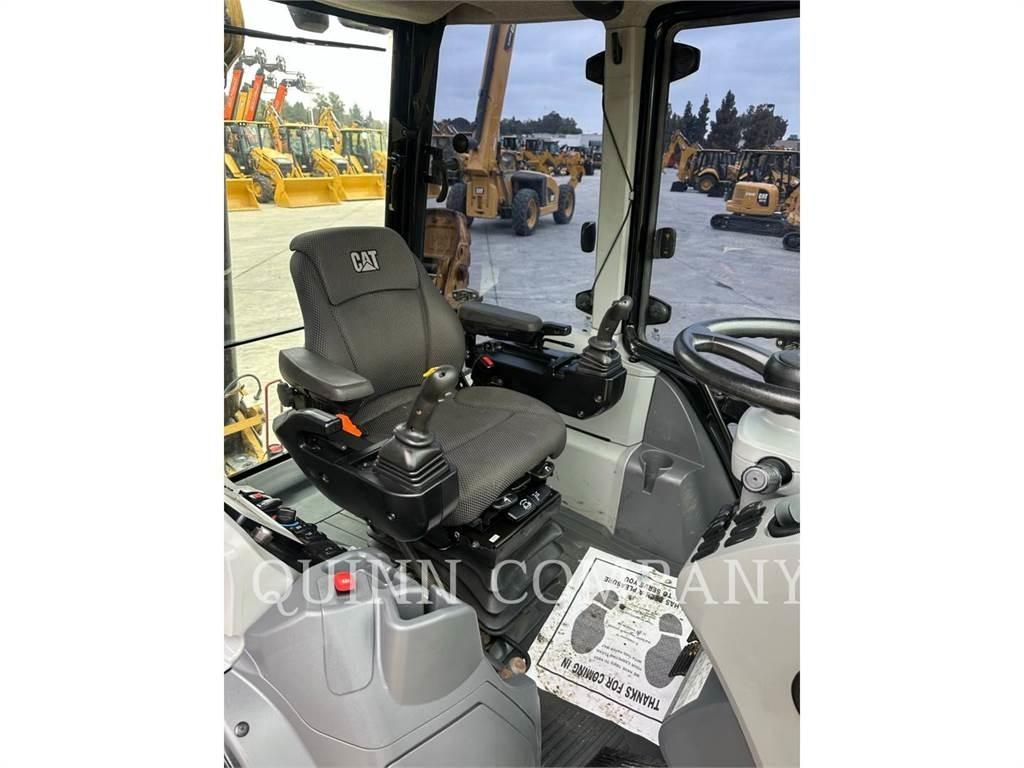 CAT 450 Retroescavadoras