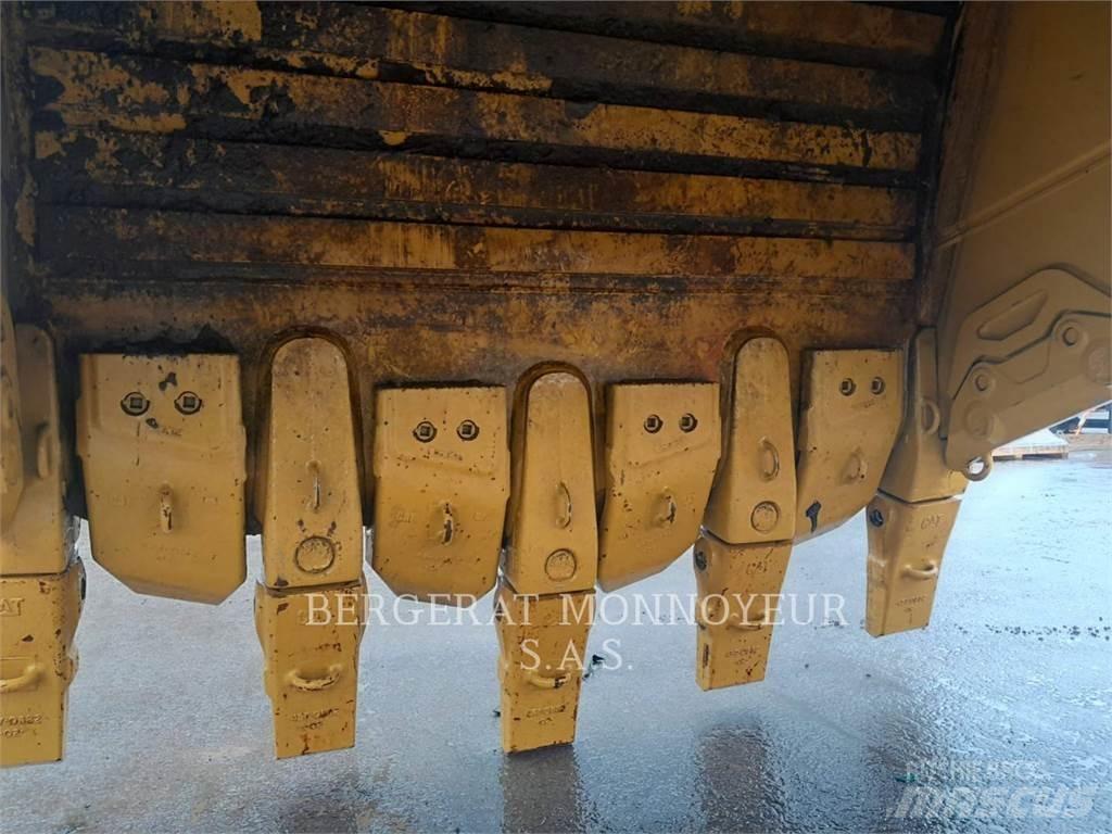 CAT 6015B Escavadoras de rastos