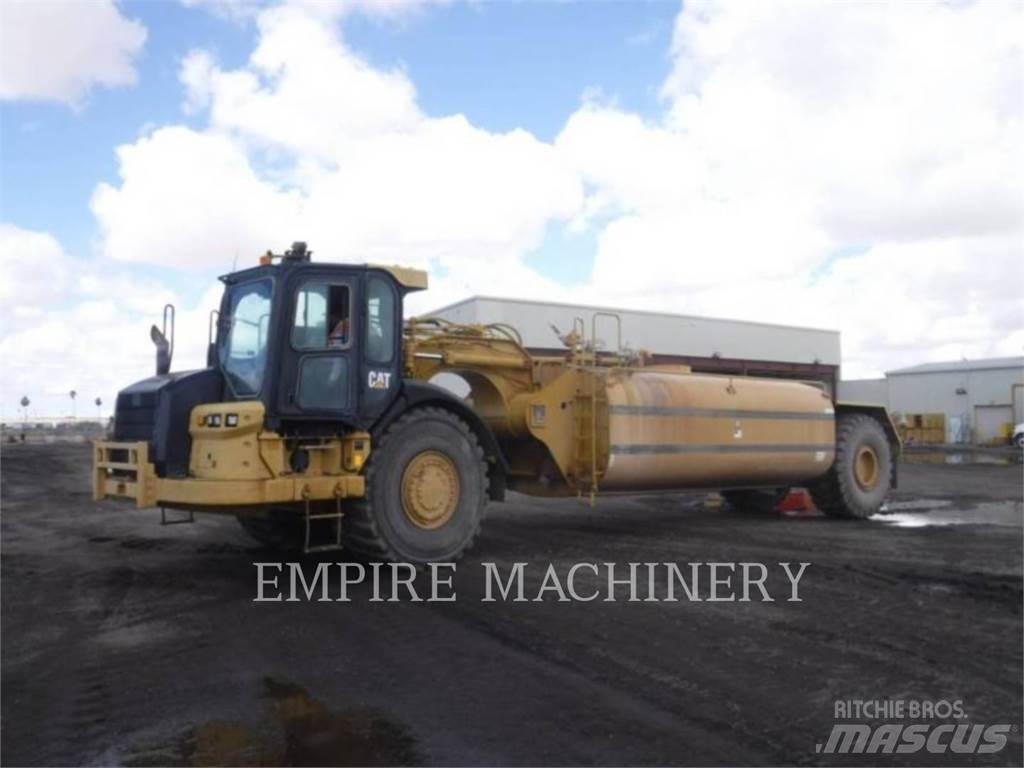 CAT 621H WW Auto-tanques