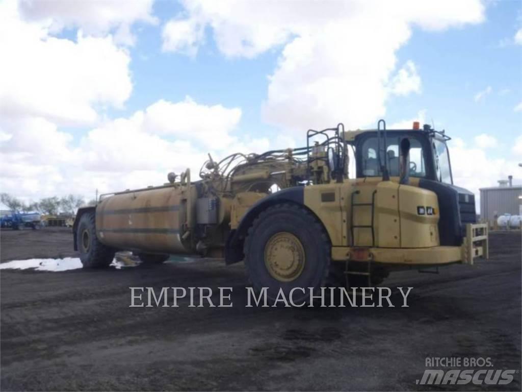 CAT 621H WW Auto-tanques