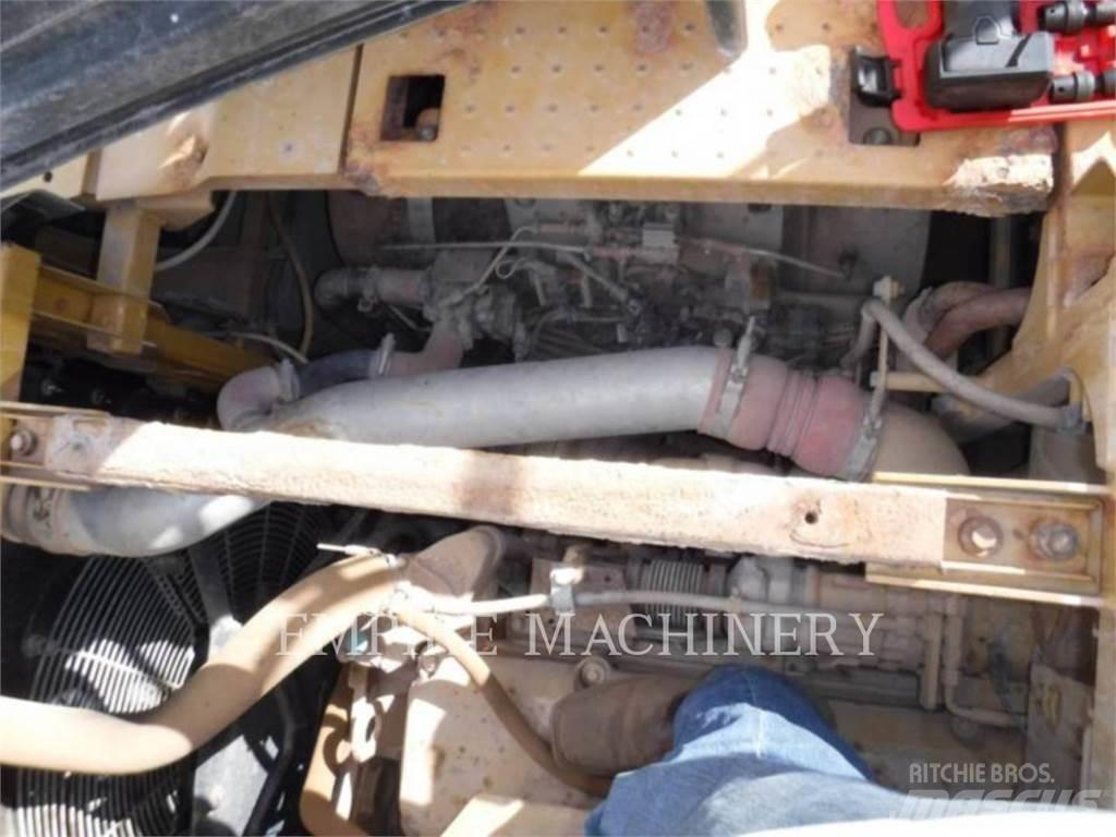 CAT 621K WW Auto-tanques