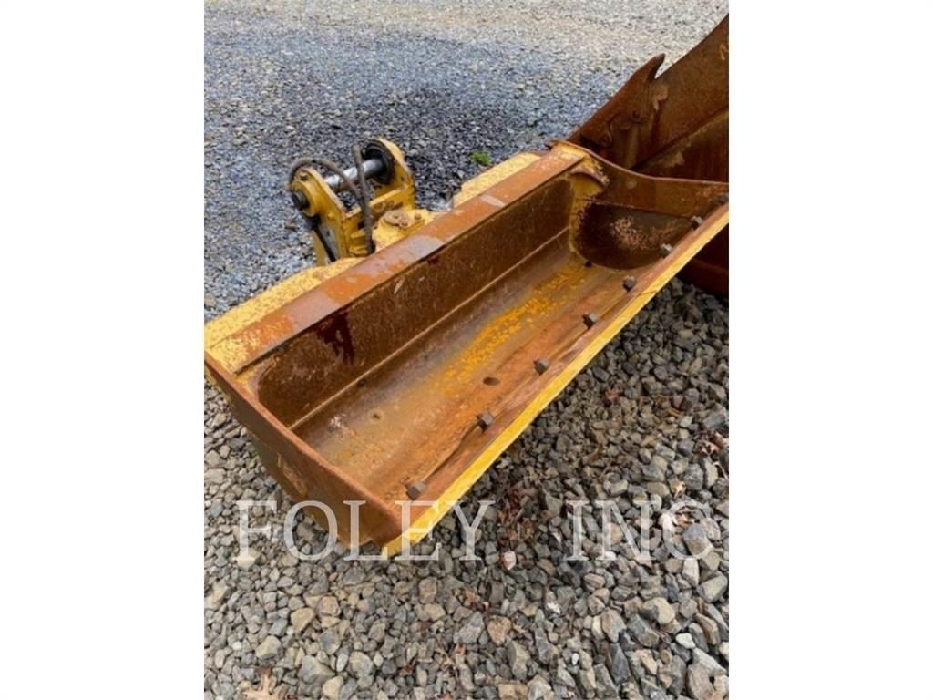 CAT 72 TILT BUCKET Baldes