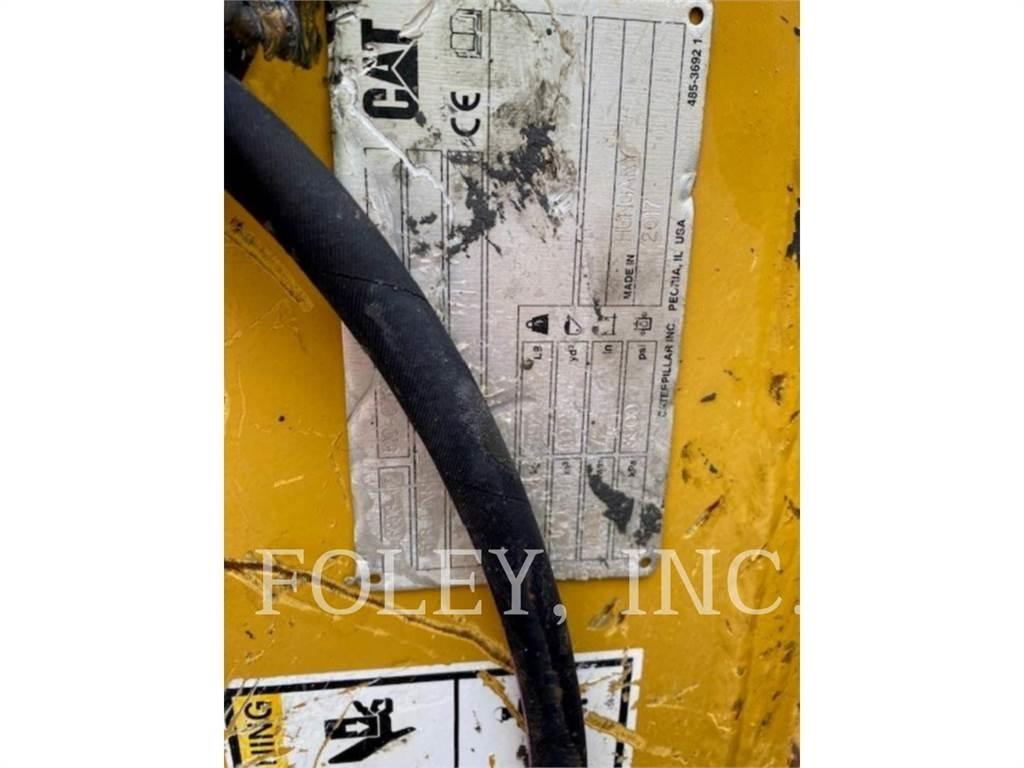 CAT 72 TILT BUCKET Baldes