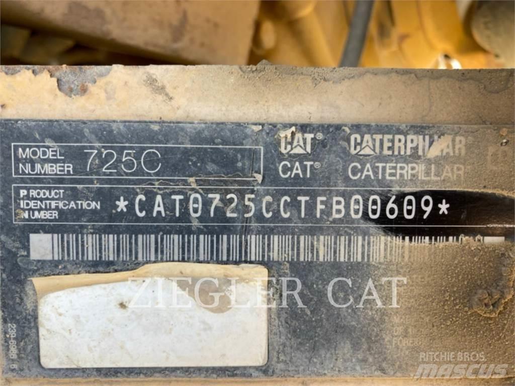 CAT 725CWT Camiões-cisterna