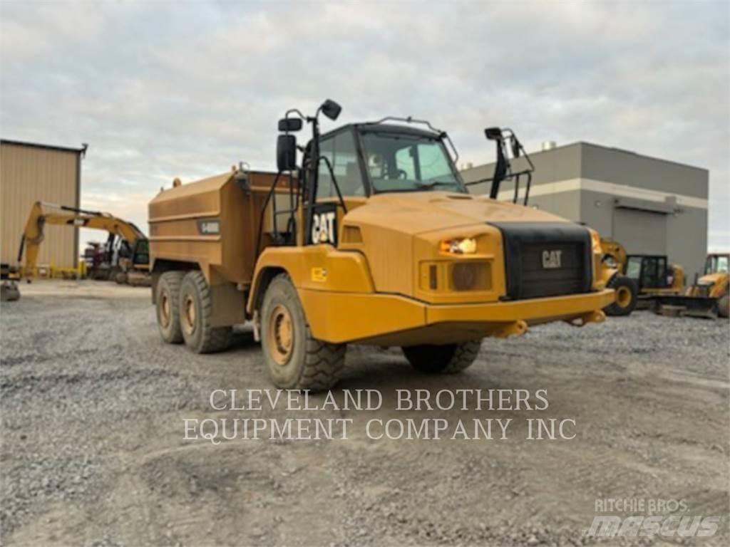 CAT 730C WW Auto-tanques