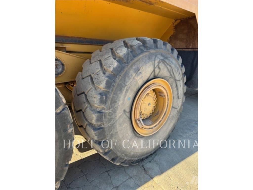 CAT 740B WT Camiões-cisterna