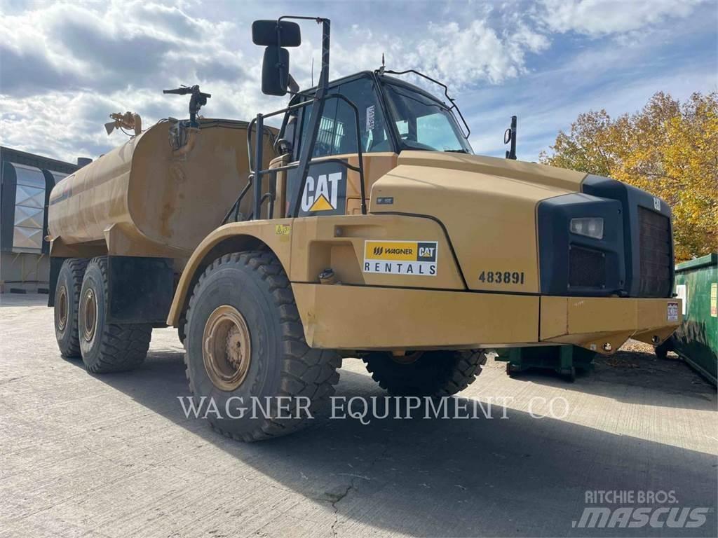 CAT 740B WT Auto-tanques
