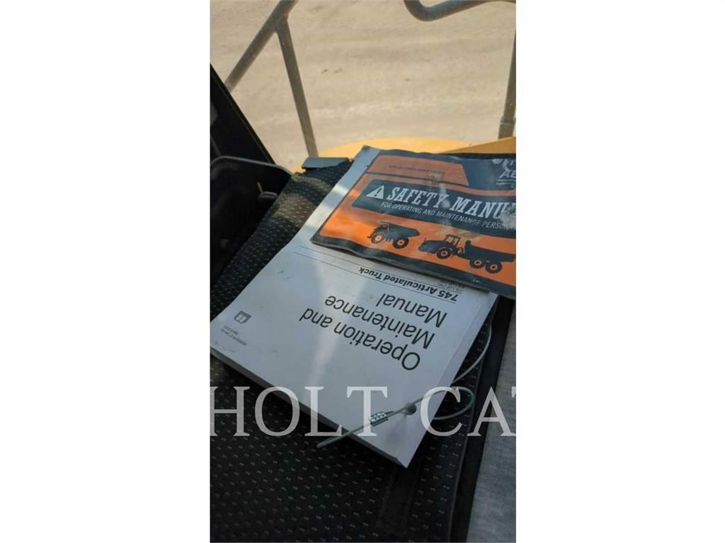 CAT 745 Camiões articulados