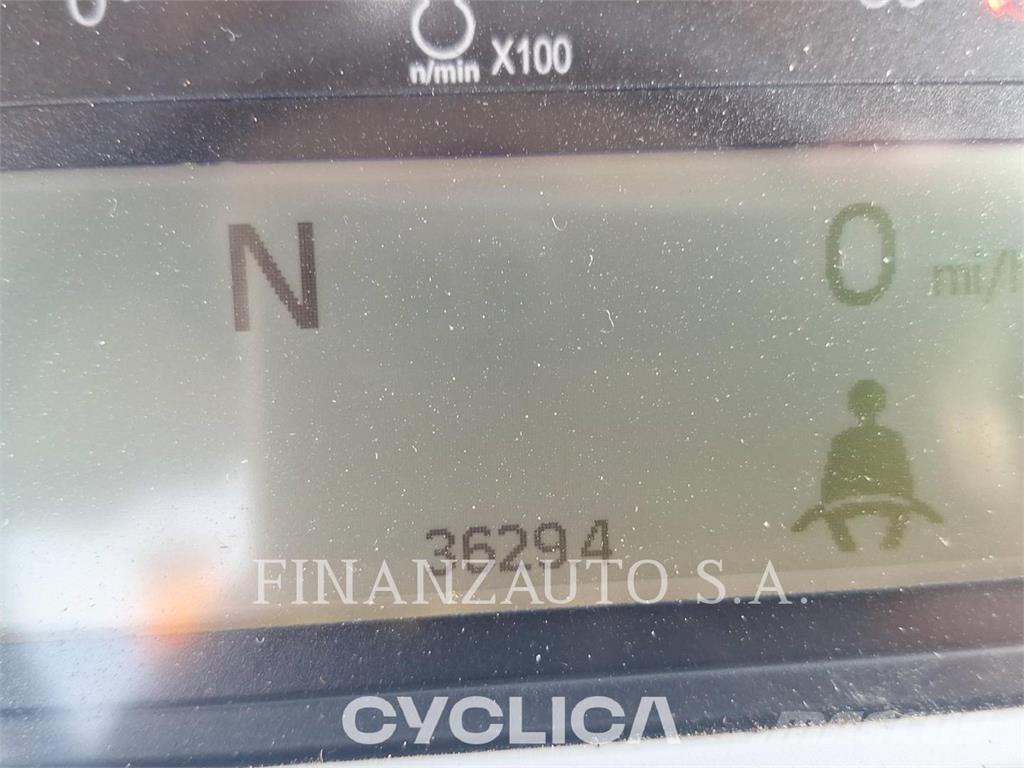 CAT 745 Camiões articulados