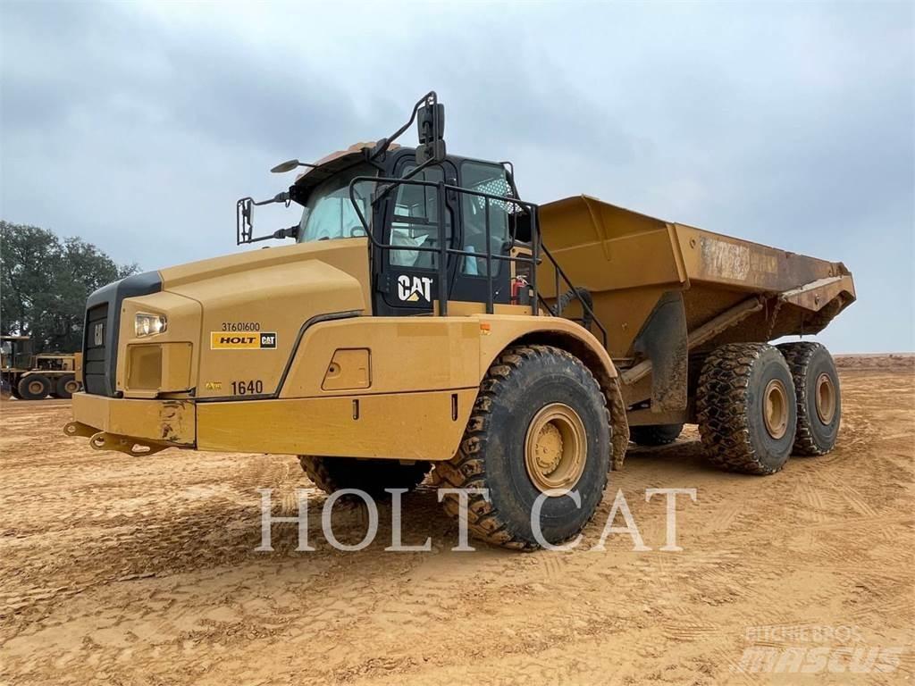 CAT 745-04 Camiões articulados