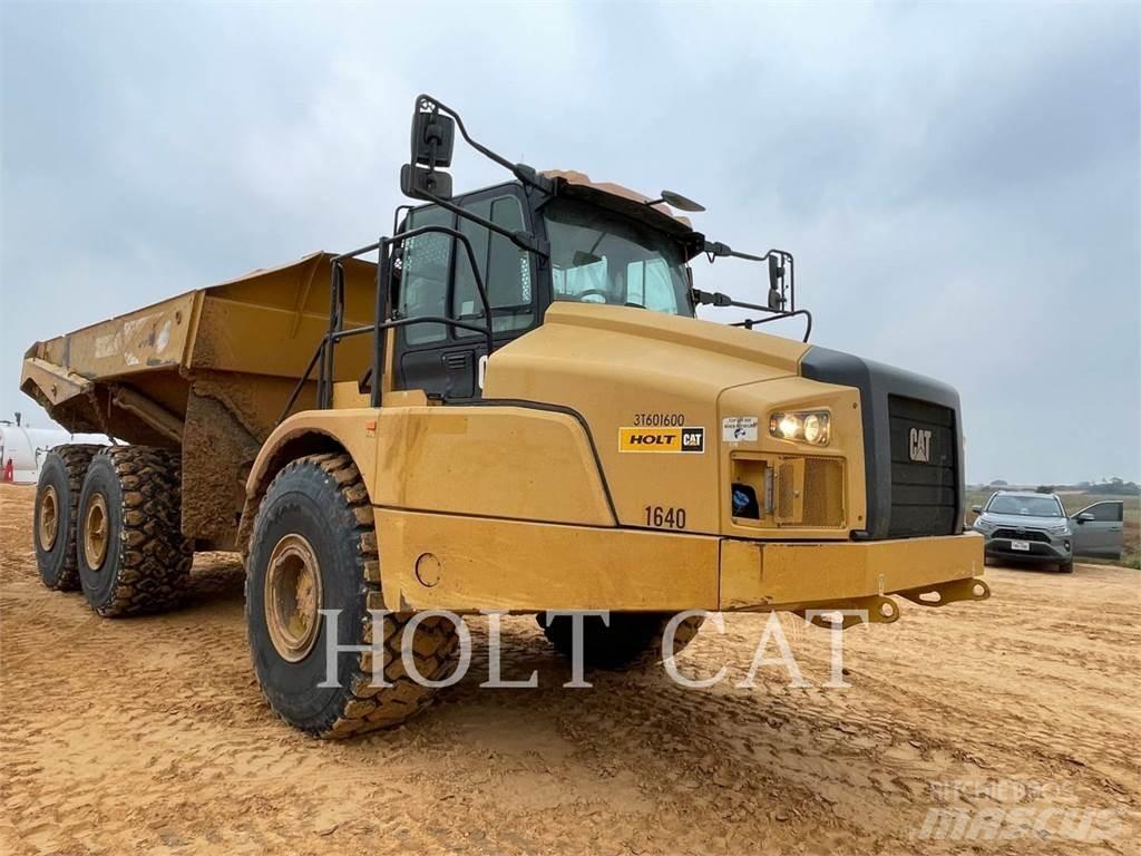 CAT 745-04 Camiões articulados