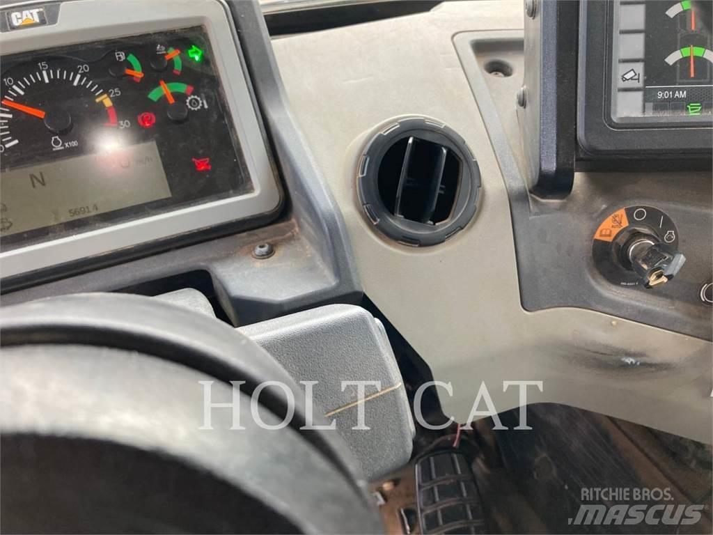CAT 745-04 Camiões articulados
