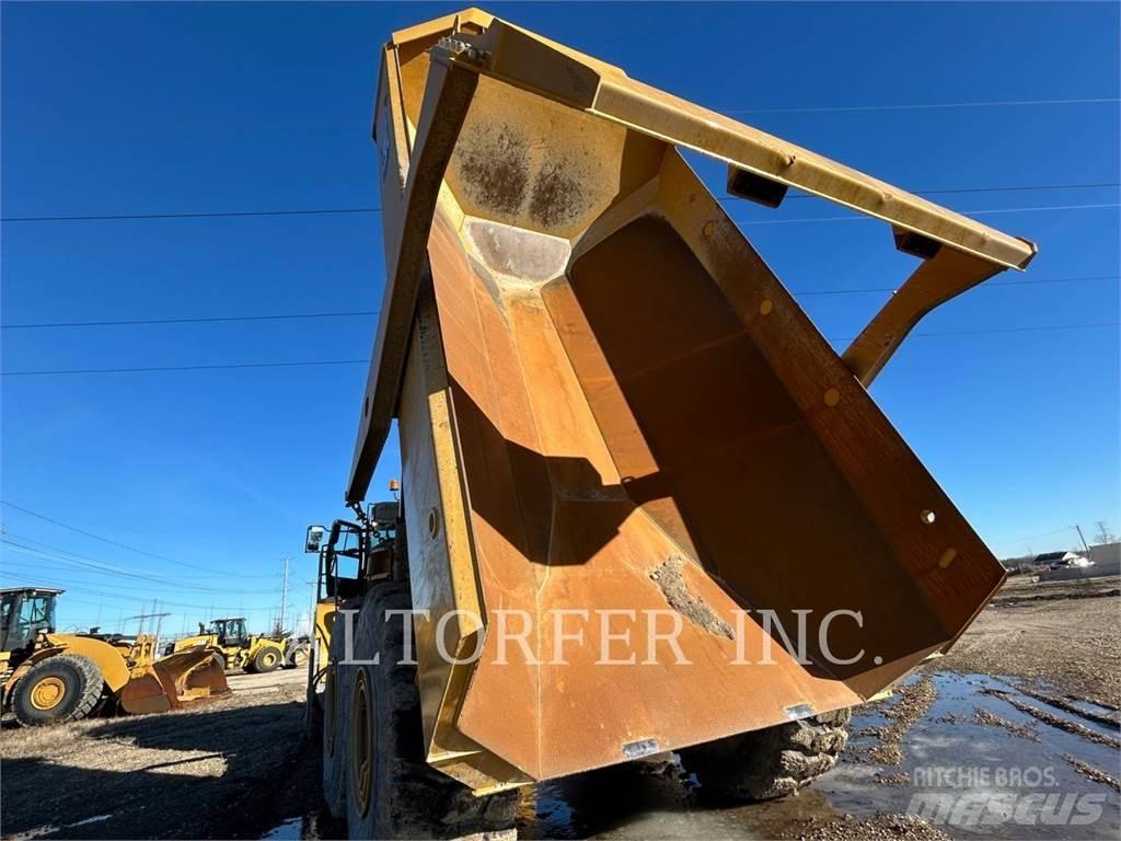 CAT 745-04 Camiões articulados