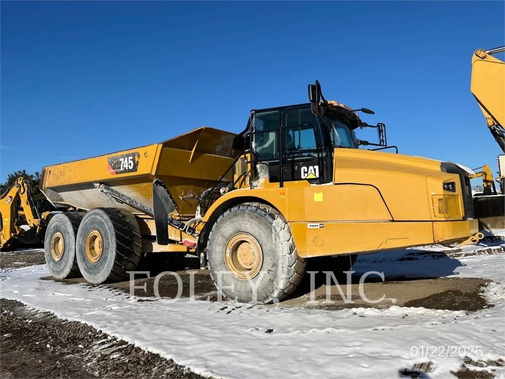 CAT 745-04 Camiões articulados