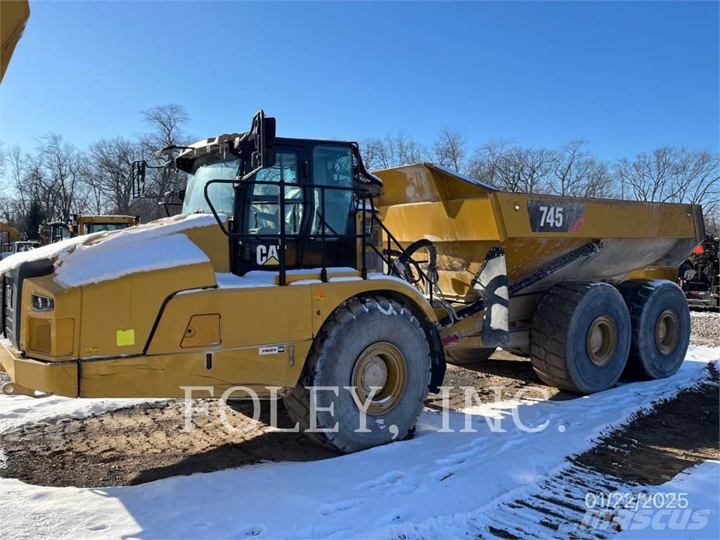 CAT 745-04 Camiões articulados
